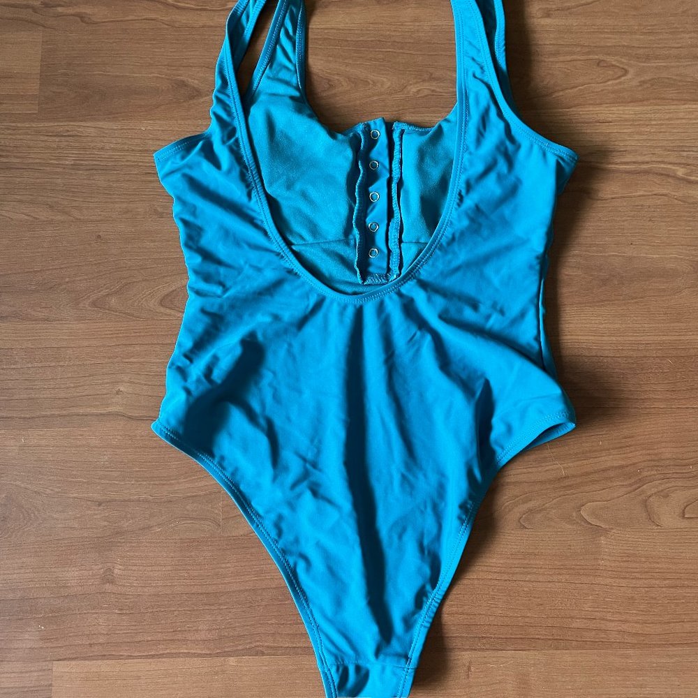 Swimsuit - Picture 2 of 3